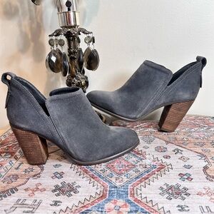 Vince Camuto Francia Granite Gray Suede Western Ankle Boots Booties